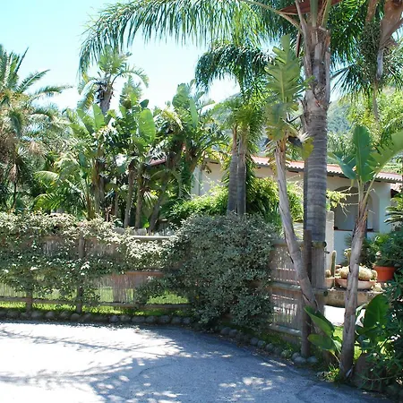 Cristina Bed & Breakfast *